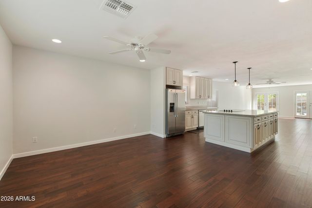 3547 W VIA DEL SOL Drive, Glendale, AZ 85310