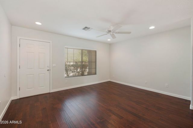 3547 W VIA DEL SOL Drive, Glendale, AZ 85310