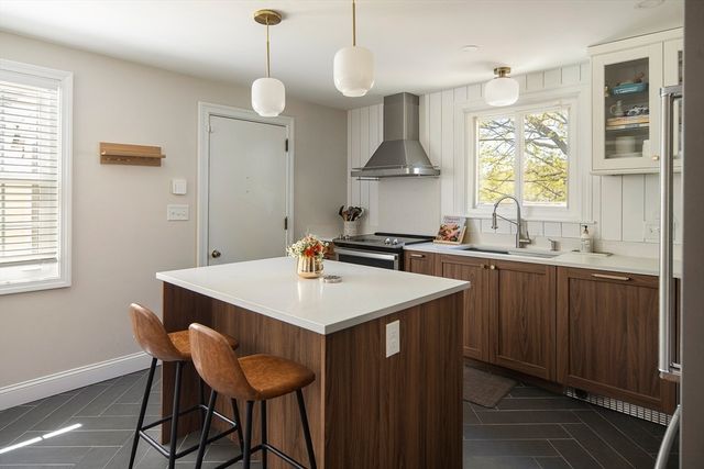 6 Nantucket Ave, Swampscott, MA 01907