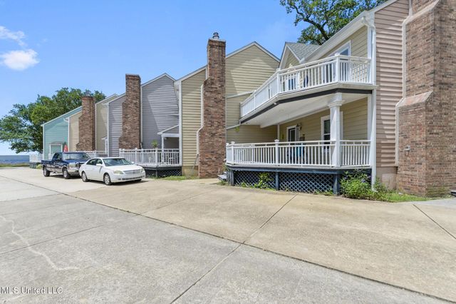 1318 Beach Boulevard, 5, Biloxi, MS 39530