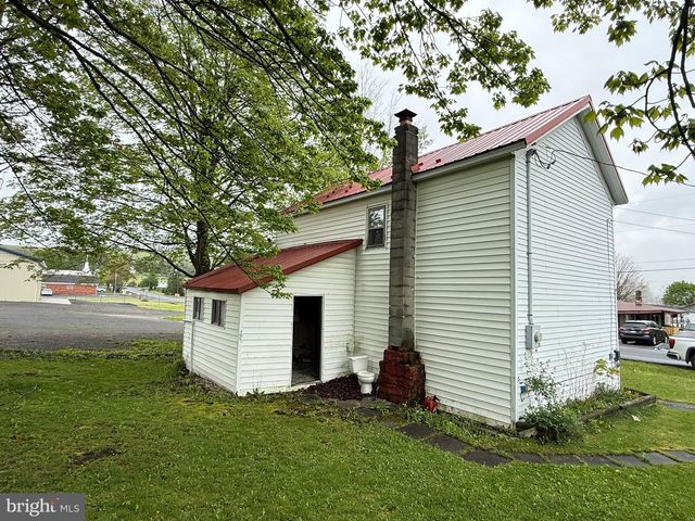 132 OAK ST, Elk Garden, WV 26717