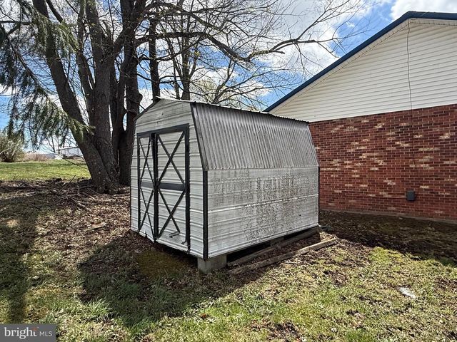 132 OAK ST, Elk Garden, WV 26717