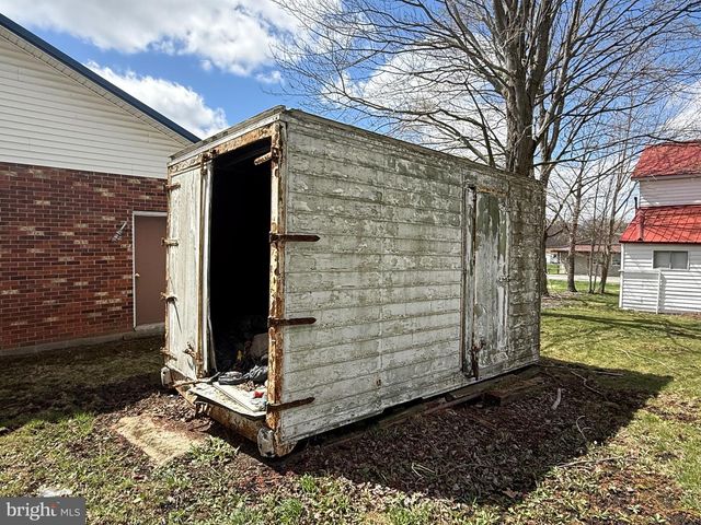 132 OAK ST, Elk Garden, WV 26717