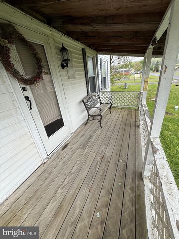 132 OAK ST, Elk Garden, WV 26717