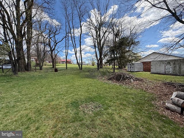 132 OAK ST, Elk Garden, WV 26717