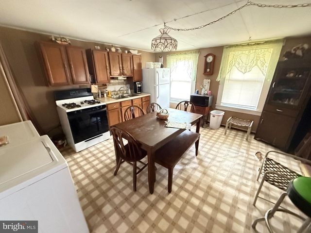 132 OAK ST, Elk Garden, WV 26717