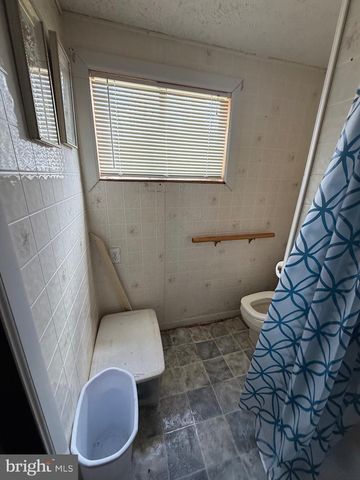 132 OAK ST, Elk Garden, WV 26717