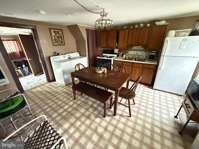 132 OAK ST, Elk Garden, WV 26717