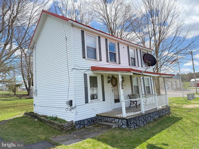 132 OAK ST, Elk Garden, WV 26717