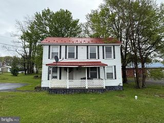 132 OAK ST, Elk Garden, WV 26717