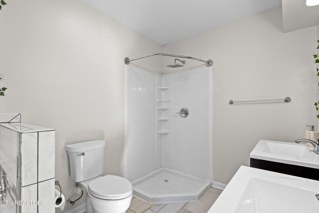 5117 Tenwood Drive, Knoxville, TN 37921