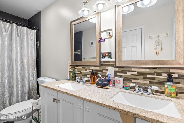 5117 Tenwood Drive, Knoxville, TN 37921