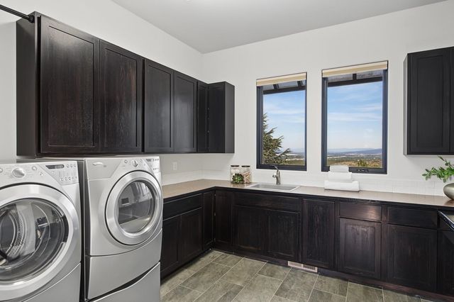 2503 S Thierman Ln, Spokane, WA 99223