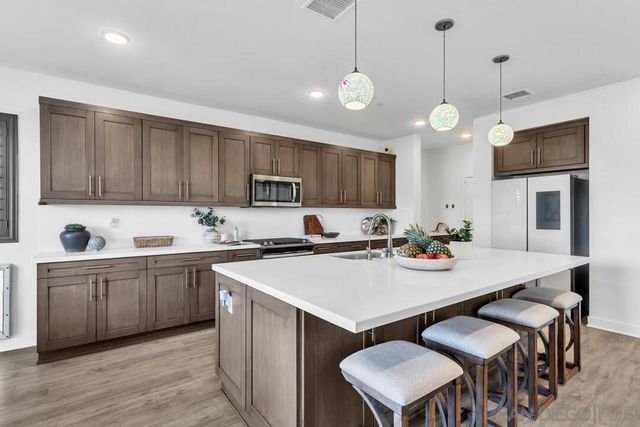 8989 Trailridge Ave, Santee, CA 92071