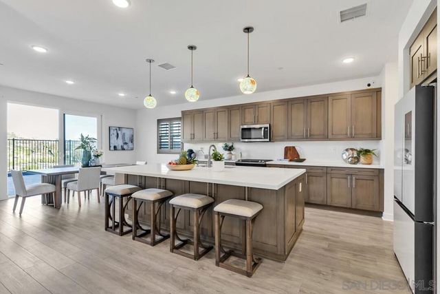 8989 Trailridge Ave, Santee, CA 92071