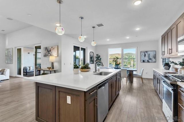 8989 Trailridge Ave, Santee, CA 92071