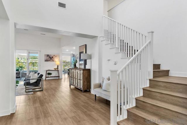 8989 Trailridge Ave, Santee, CA 92071