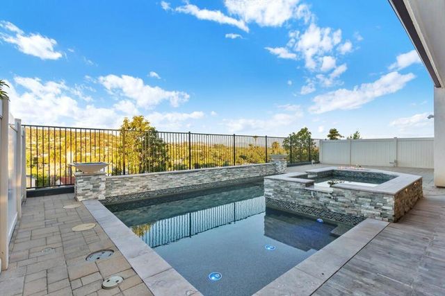 8989 Trailridge Ave, Santee, CA 92071