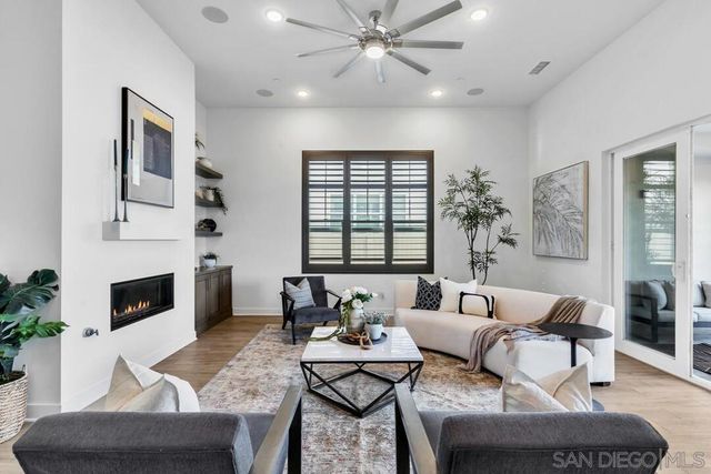 8989 Trailridge Ave, Santee, CA 92071