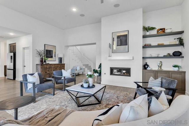 8989 Trailridge Ave, Santee, CA 92071