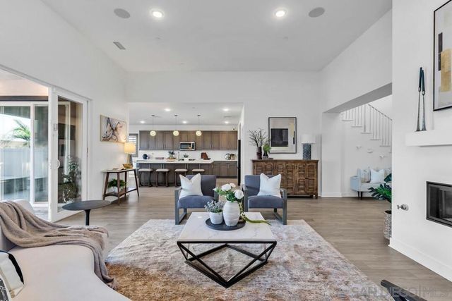 8989 Trailridge Ave, Santee, CA 92071