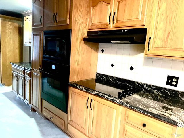 4011 Bluebush Road, Raisinville Twp, MI 48162