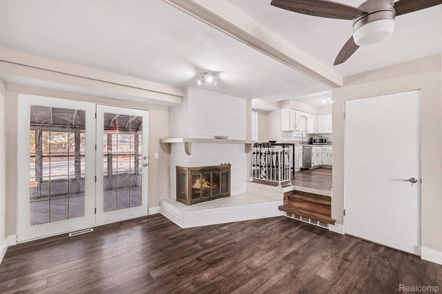 6090 Lancaster Drive, Flint Charter Township, MI 48532