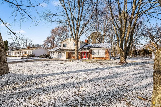 6090 Lancaster Drive, Flint Charter Township, MI 48532