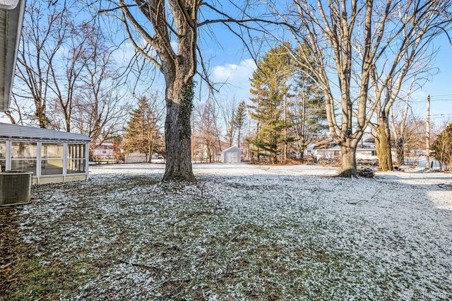 6090 Lancaster Drive, Flint Charter Township, MI 48532