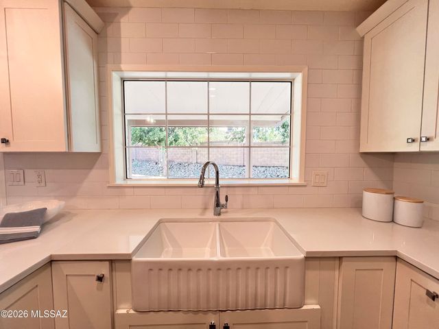 5680 N Placita Favorita, Tucson, AZ 85750