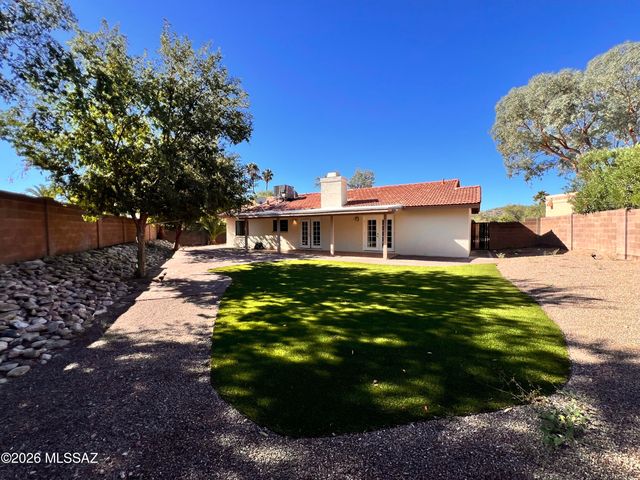 5680 N Placita Favorita, Tucson, AZ 85750
