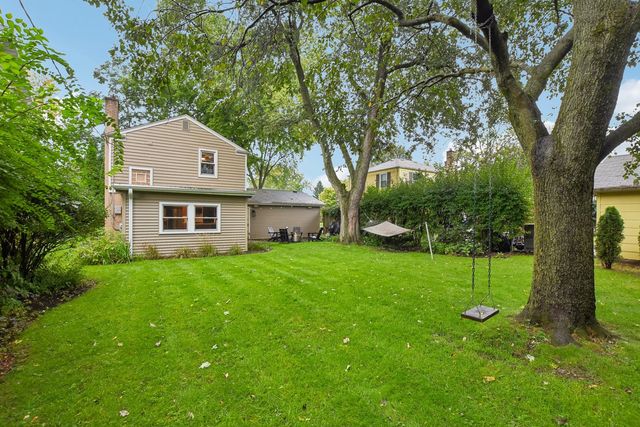 606 S Dryden Place, Arlington Heights, IL 60005