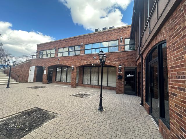 1000 S Hamilton Street H, Lockport, IL 60441