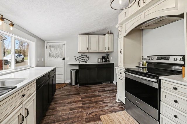 732 N 22nd Avenue, Golden Twp, MI 49436