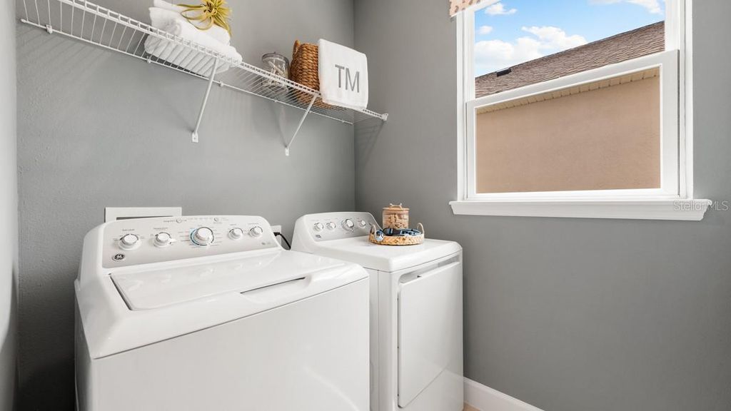 Image 41 of property listing at 755 STEEL DRIVE, Apollo Beach, FL 33572