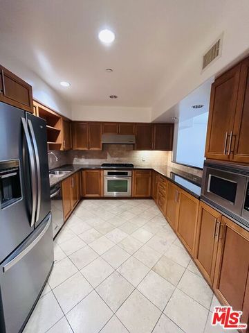 8238 W Manchester Avenue 103, Playa Del Rey, CA 90293