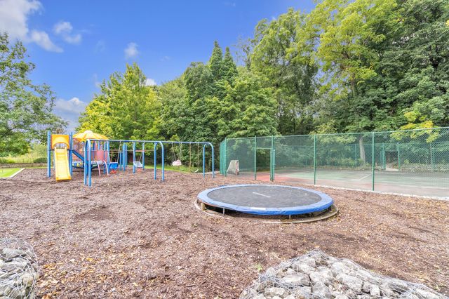 5200 Turtle Point Drive, Northfield Twp, MI 48105