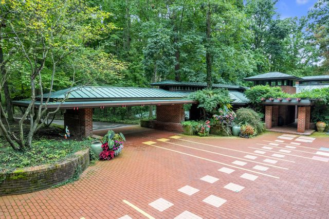 5200 Turtle Point Drive, Northfield Twp, MI 48105