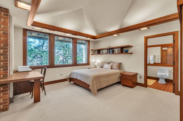 5200 Turtle Point Drive, Northfield Twp, MI 48105
