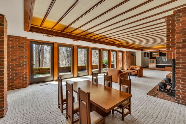 5200 Turtle Point Drive, Northfield Twp, MI 48105