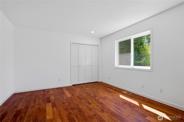 15885 SE 62nd St, Bellevue, WA 98006
