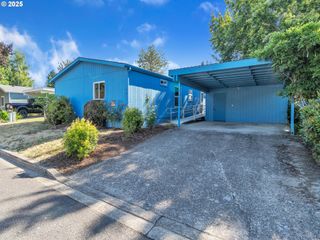 655 Ne BURNETT Rd 73, Mc Minnville, OR 97128