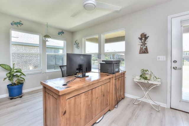 512 Rockport ST, Georgetown, TX 78633