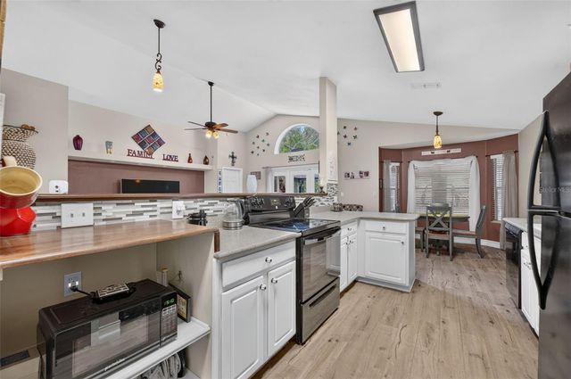 160 EASTON CIRCLE, Oviedo, FL 32765