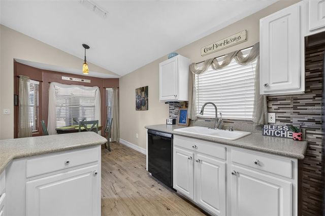 160 EASTON CIRCLE, Oviedo, FL 32765