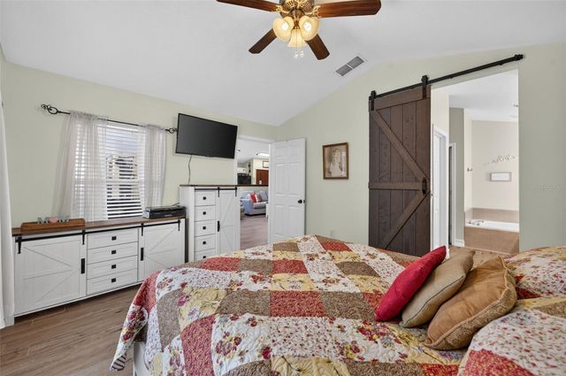 160 EASTON CIRCLE, Oviedo, FL 32765