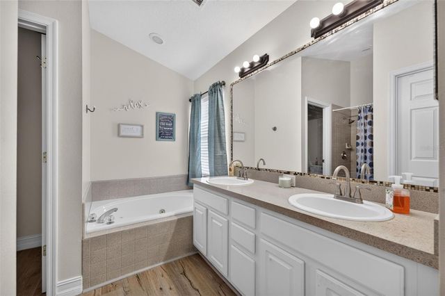 160 EASTON CIRCLE, Oviedo, FL 32765