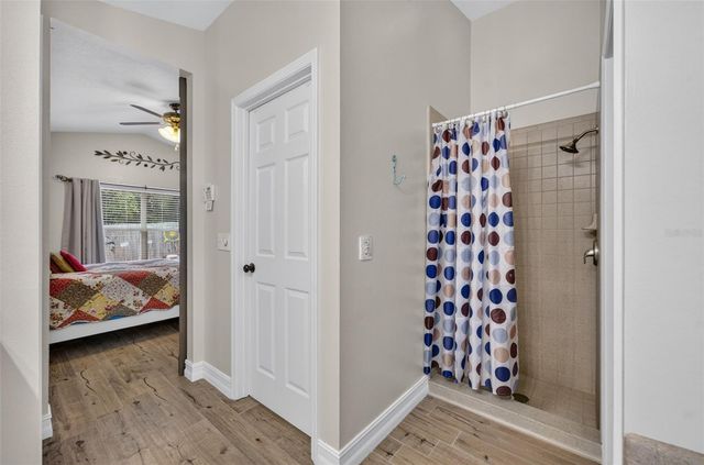 160 EASTON CIRCLE, Oviedo, FL 32765