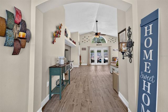 160 EASTON CIRCLE, Oviedo, FL 32765