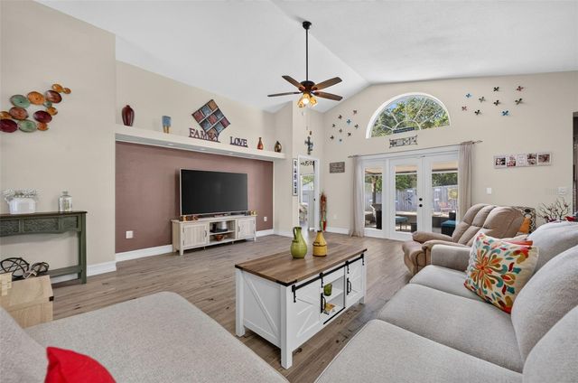 160 EASTON CIRCLE, Oviedo, FL 32765